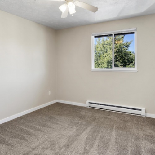1  BR, 1BA - Renovated